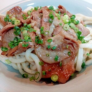 豚の生姜焼きのせ　焼うどん